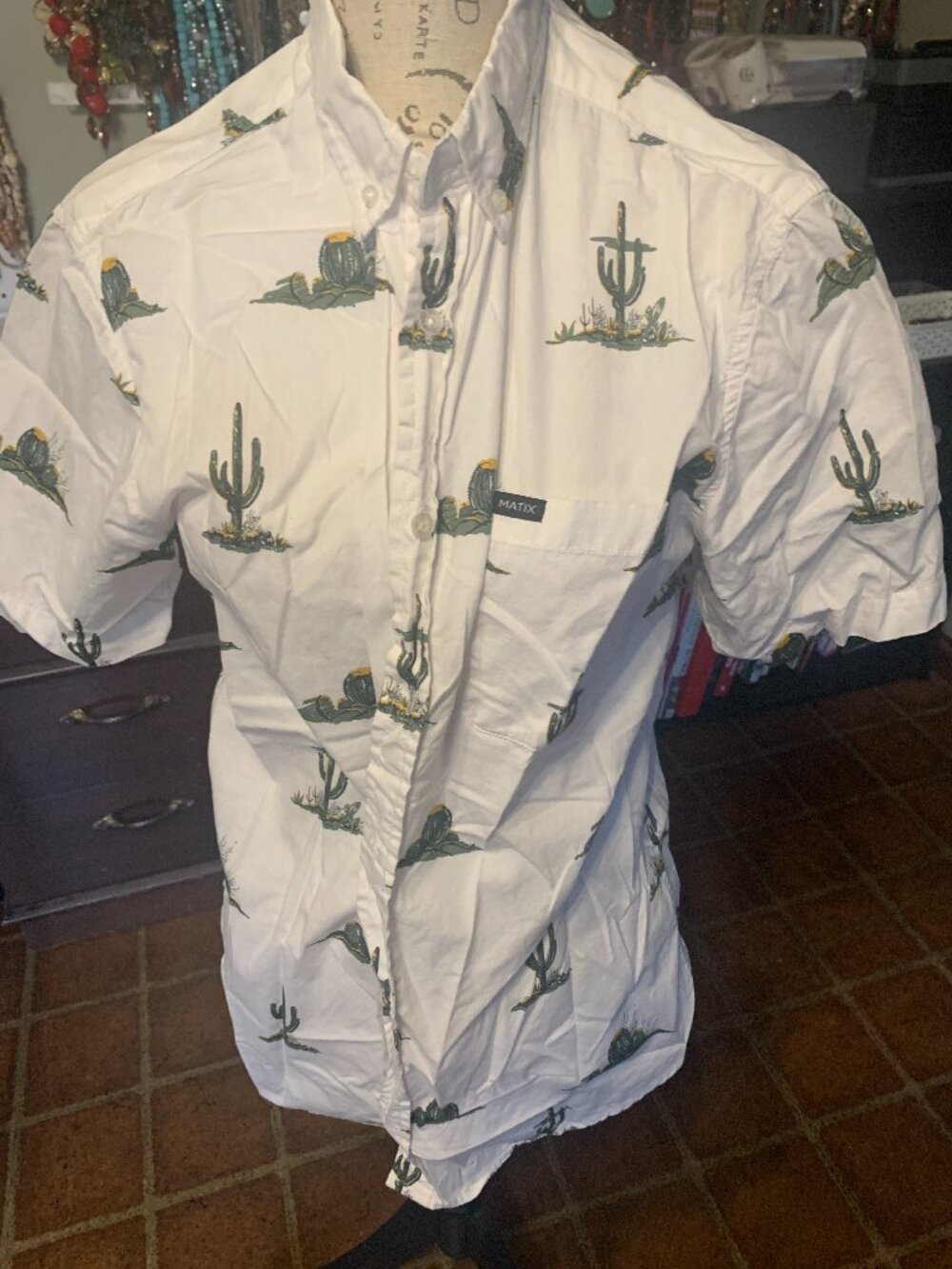 Matix Cactus Designed Boys Size Medium Casual Button Down Short Sleeve Shirt